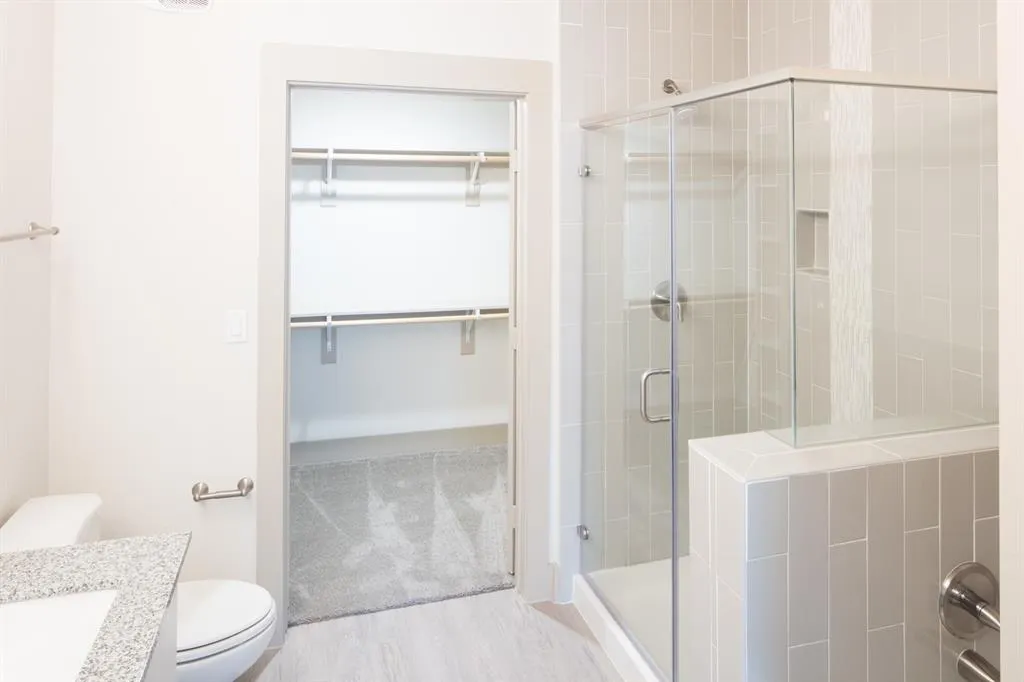 2100 Moser Avenue, #209