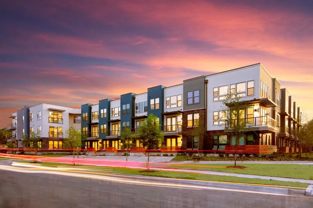 2100 Moser Avenue, #209