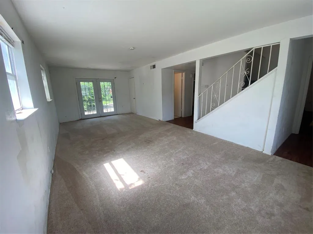 542 Shadyway Drive