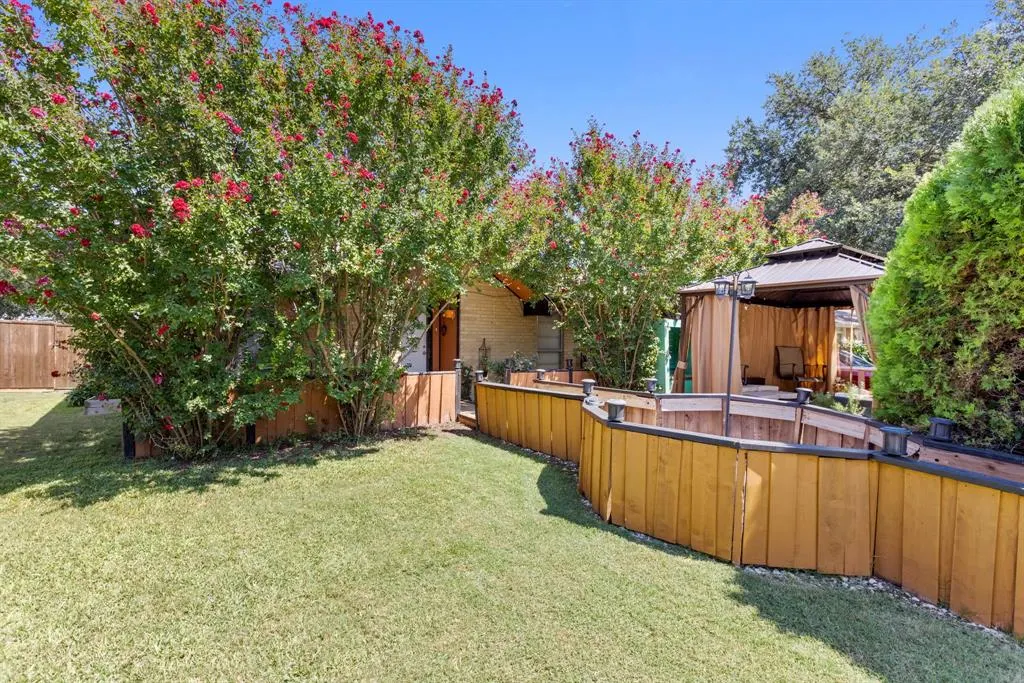 3352 Buckingham Lane