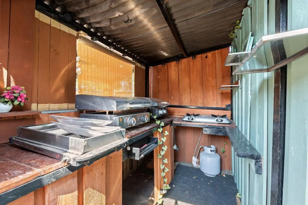 3352 Buckingham Lane