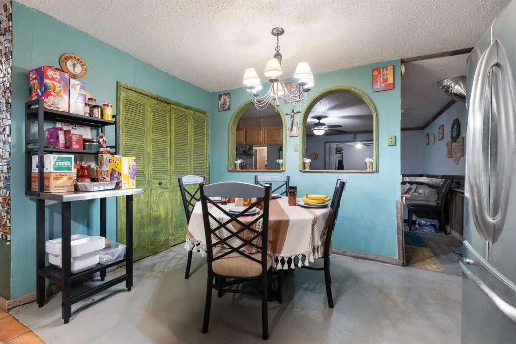 3352 Buckingham Lane