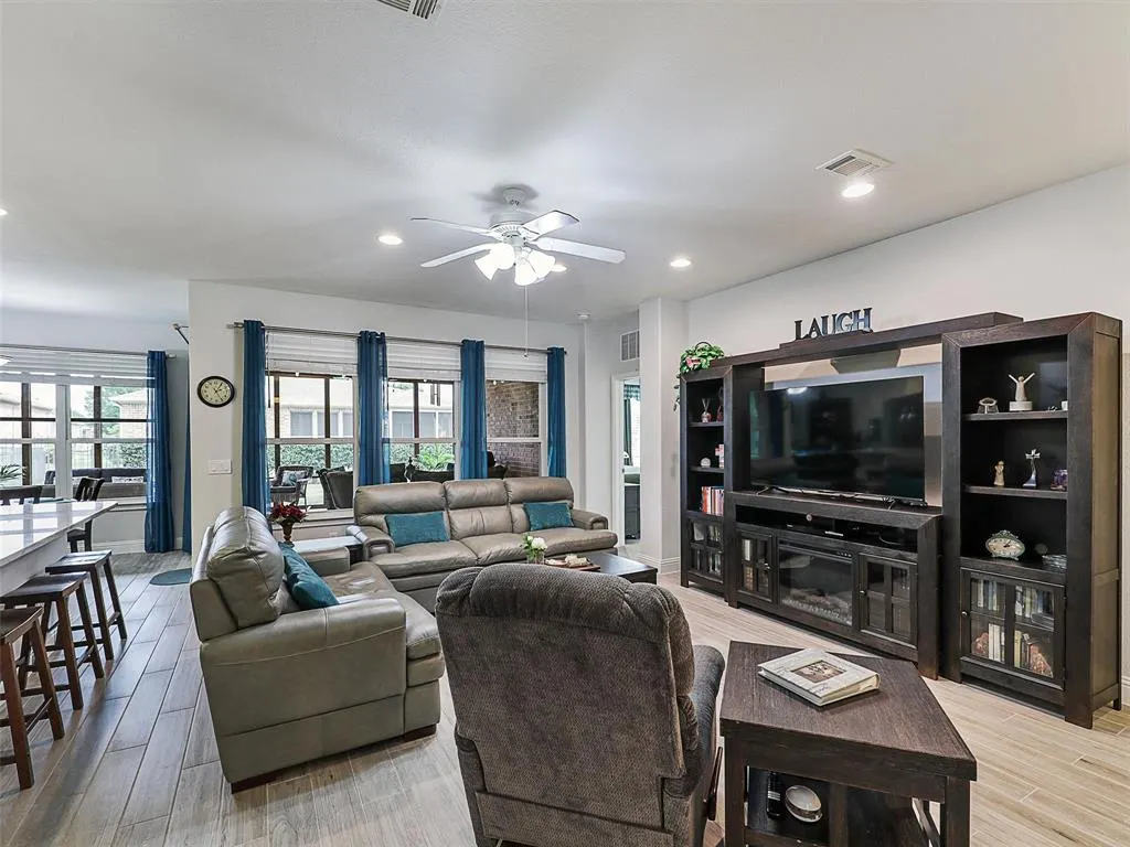 6026 Prairie Bend Lane