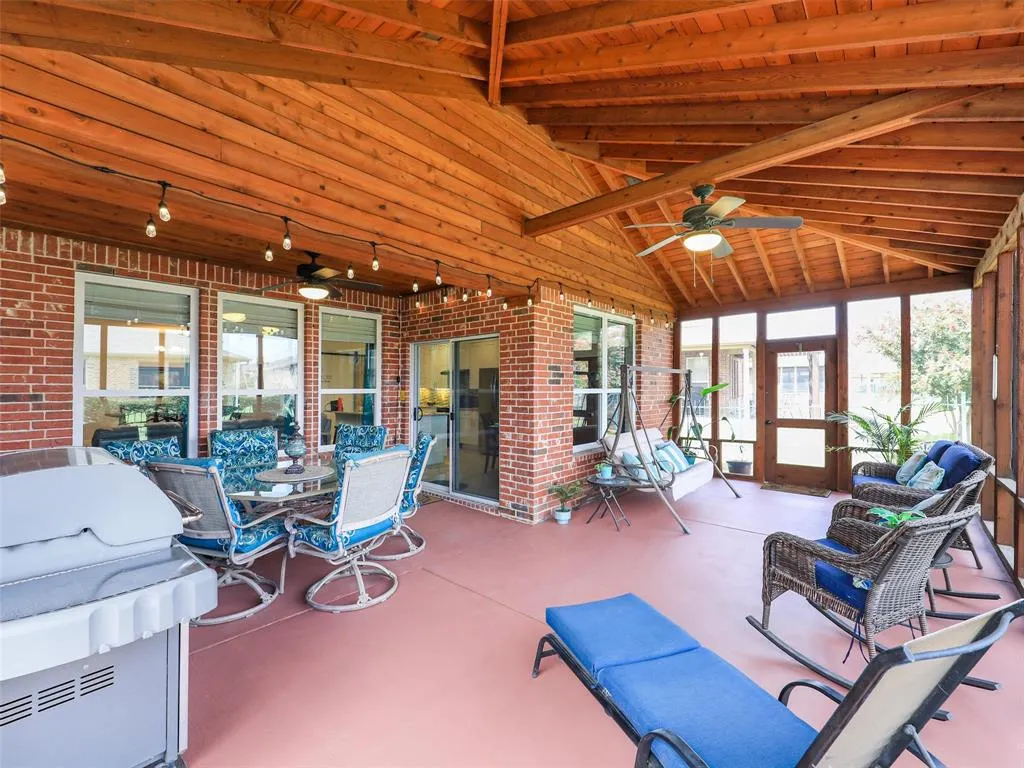6026 Prairie Bend Lane