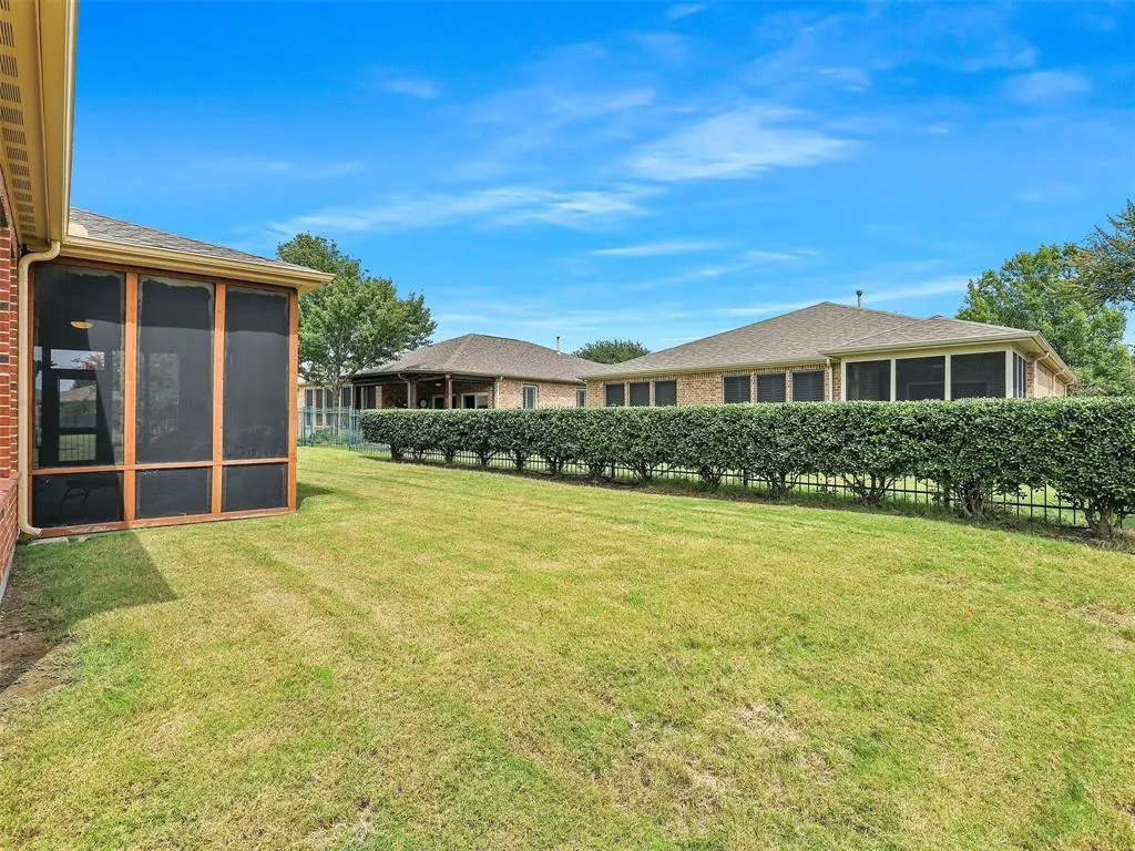 6026 Prairie Bend Lane