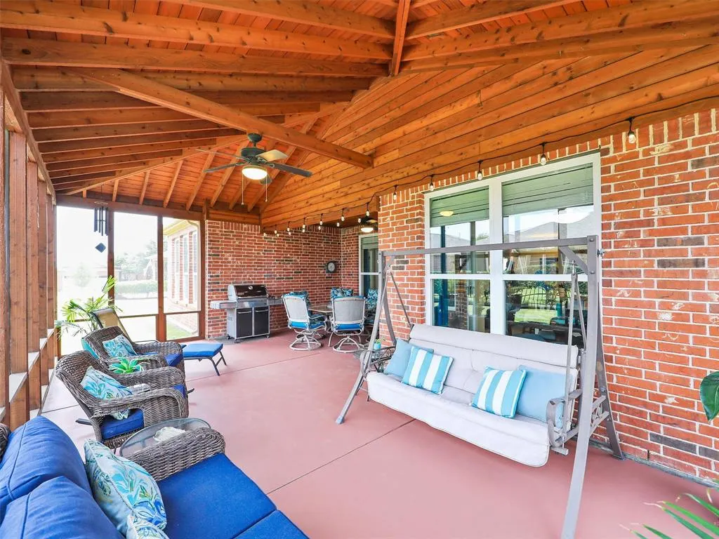 6026 Prairie Bend Lane