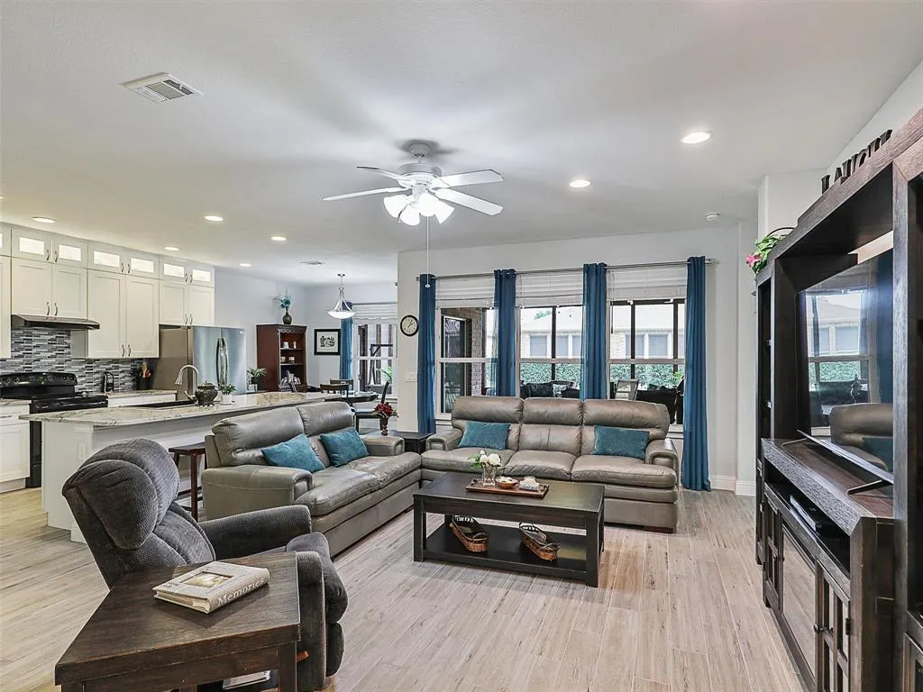 6026 Prairie Bend Lane