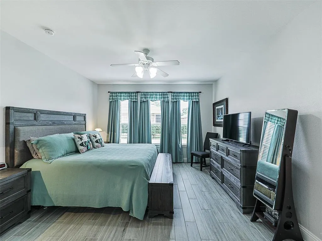 6026 Prairie Bend Lane