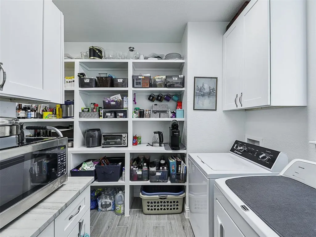 6026 Prairie Bend Lane
