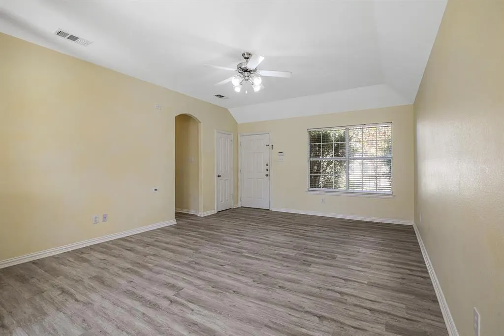 1012 Villa Paloma Boulevard