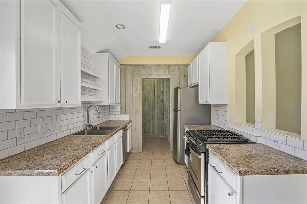 1012 Villa Paloma Boulevard