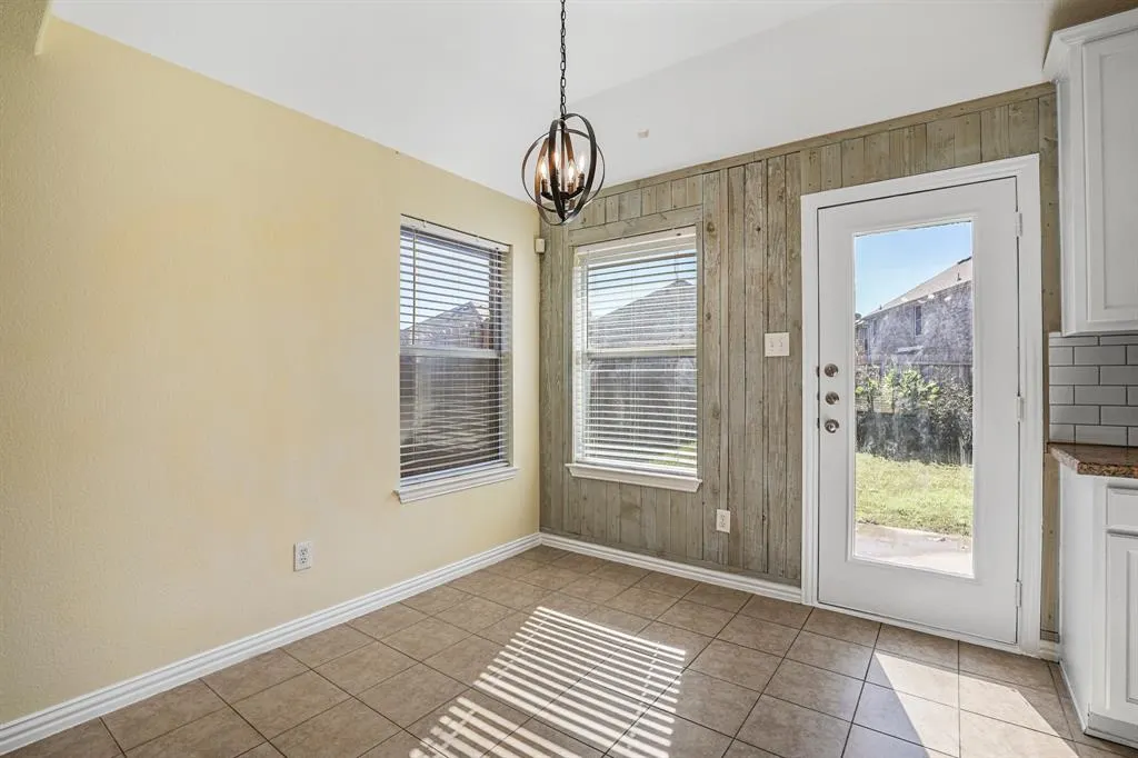 1012 Villa Paloma Boulevard