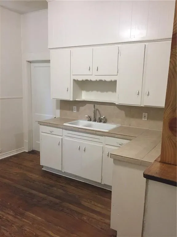 106 E 5th Street