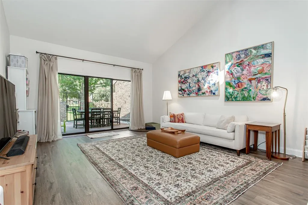 12384 Montego Plaza
