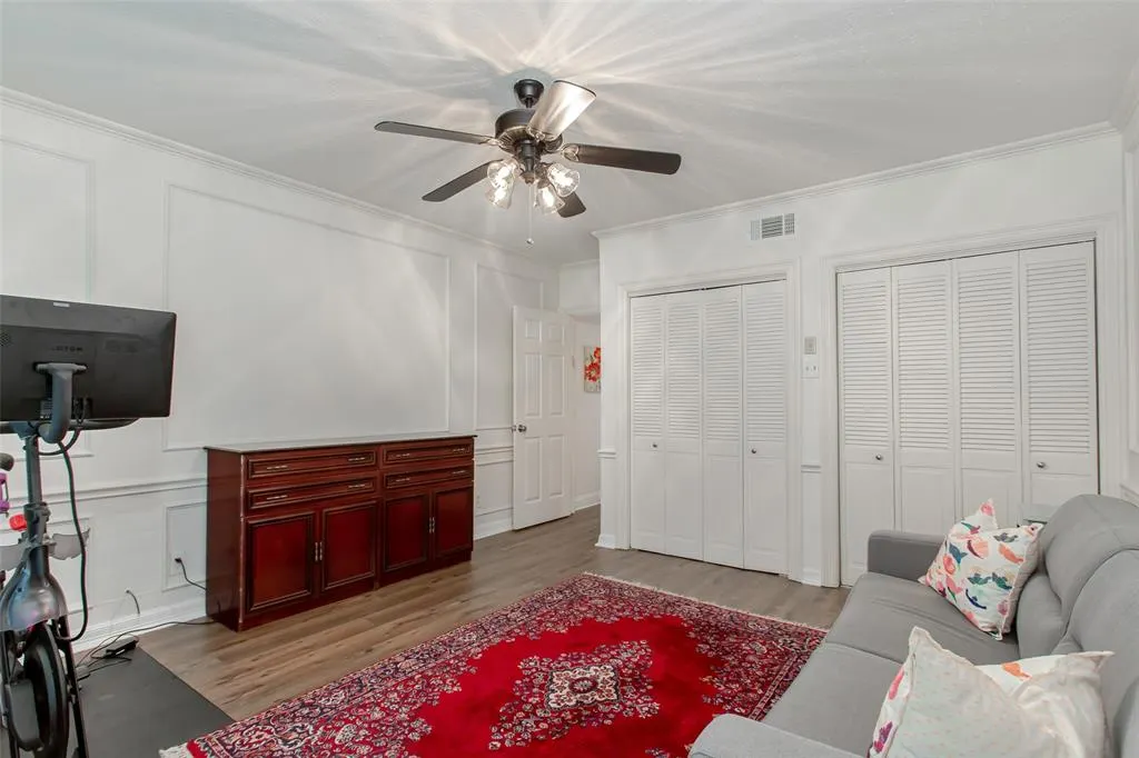 12384 Montego Plaza