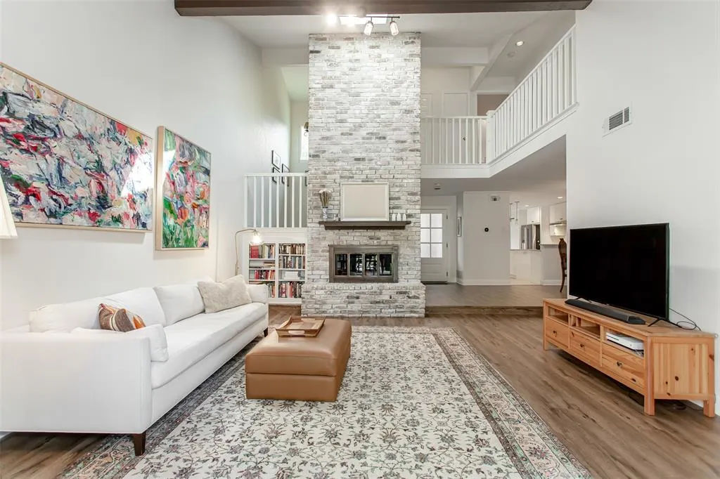 12384 Montego Plaza