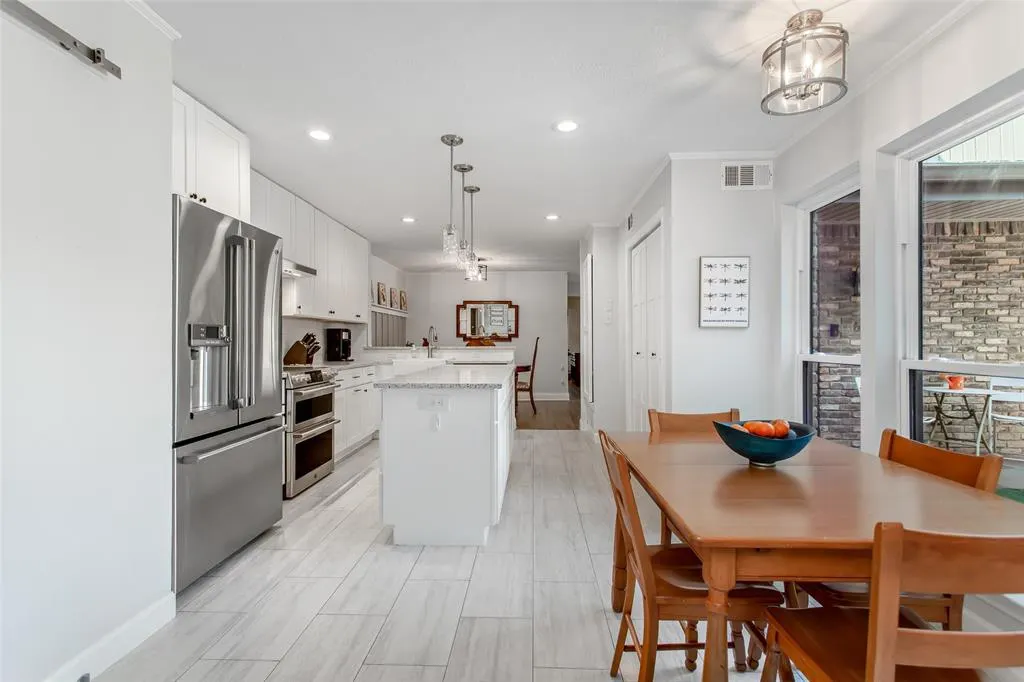 12384 Montego Plaza