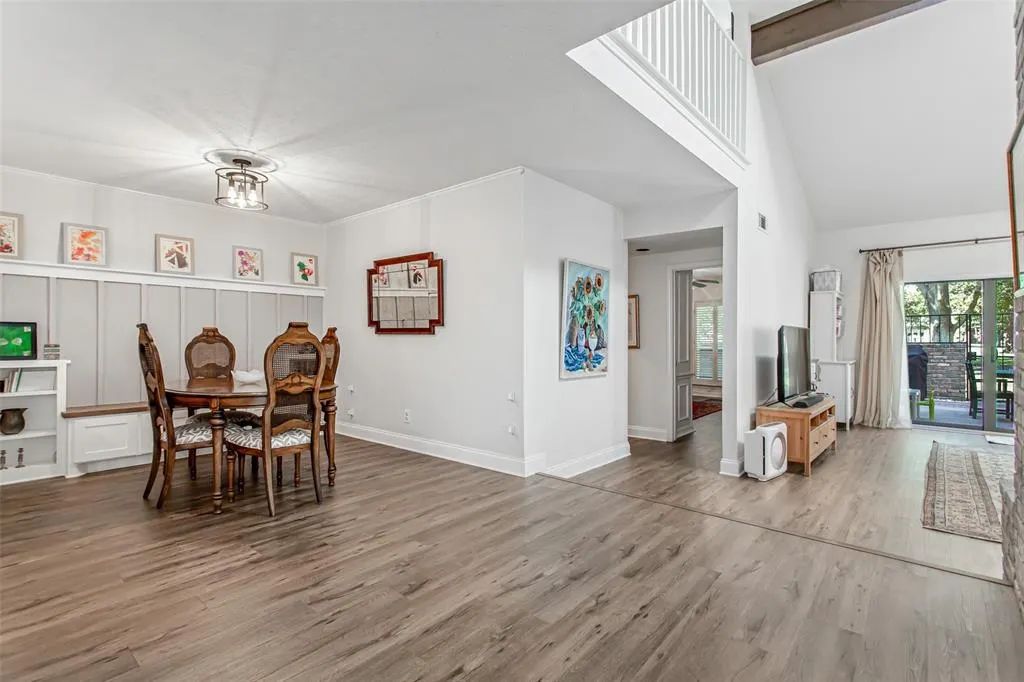 12384 Montego Plaza