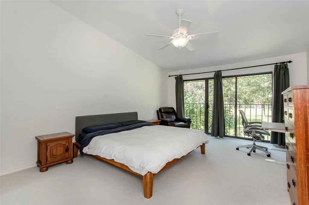 12384 Montego Plaza