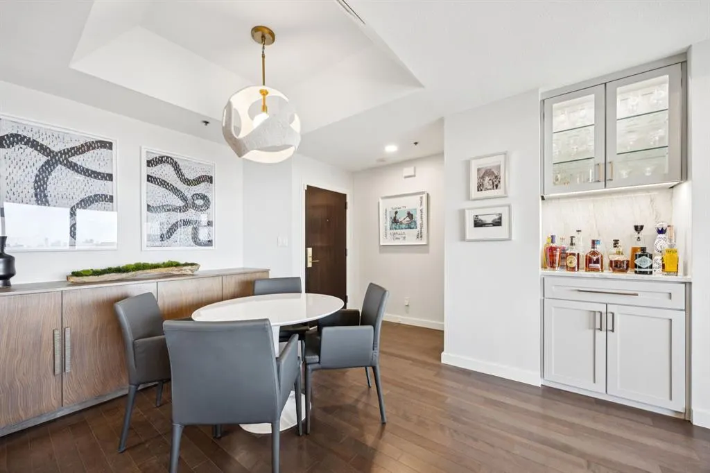 5909 Luther Lane, #2107