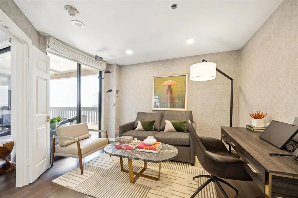 5909 Luther Lane, #2107