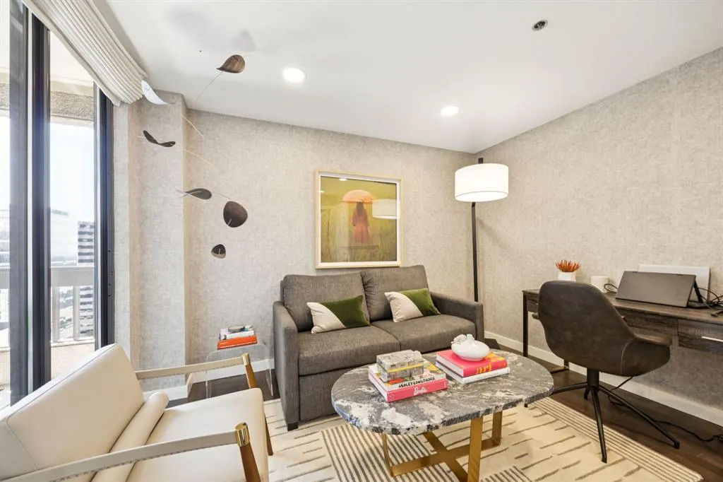 5909 Luther Lane, #2107