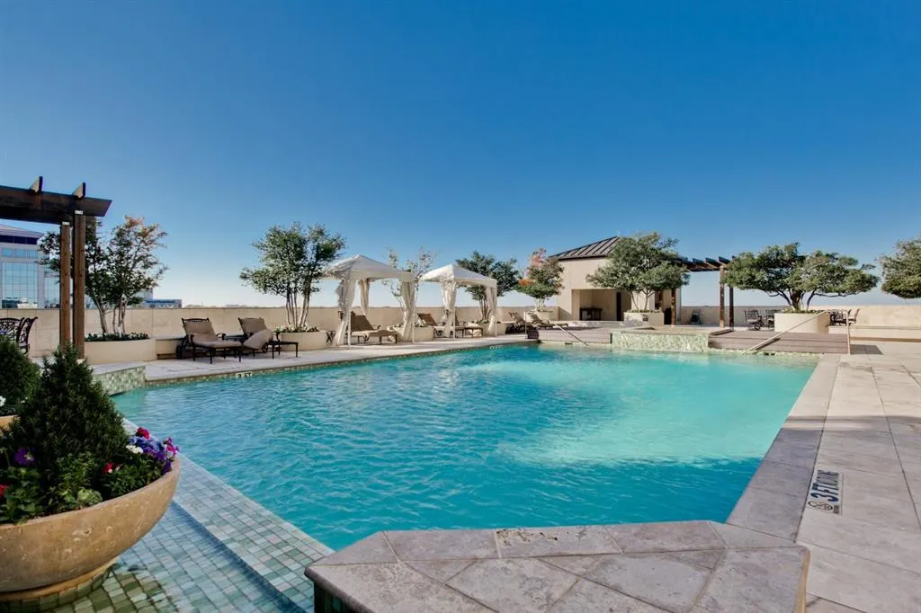 5909 Luther Lane, #2107