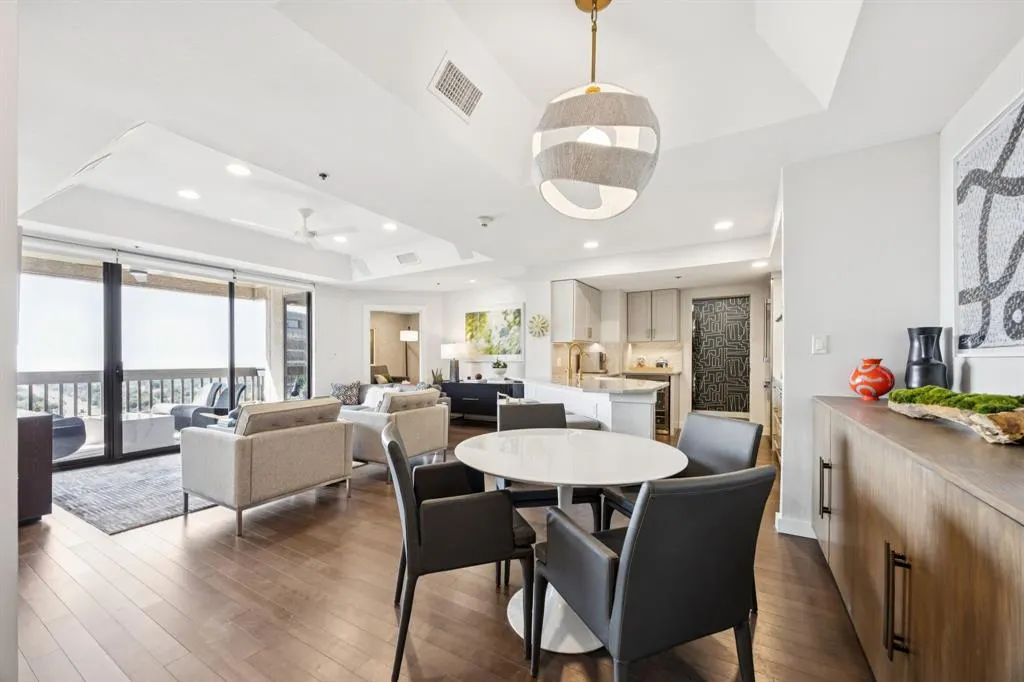5909 Luther Lane, #2107