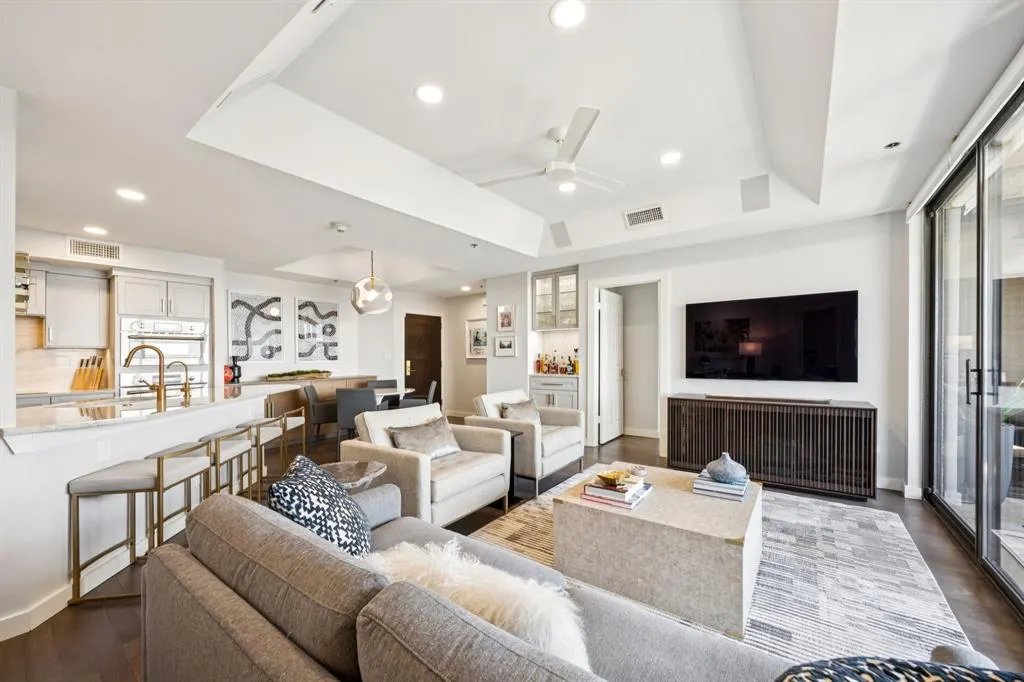 5909 Luther Lane, #2107