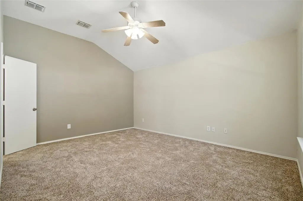 1109 Oak Hollow Lane