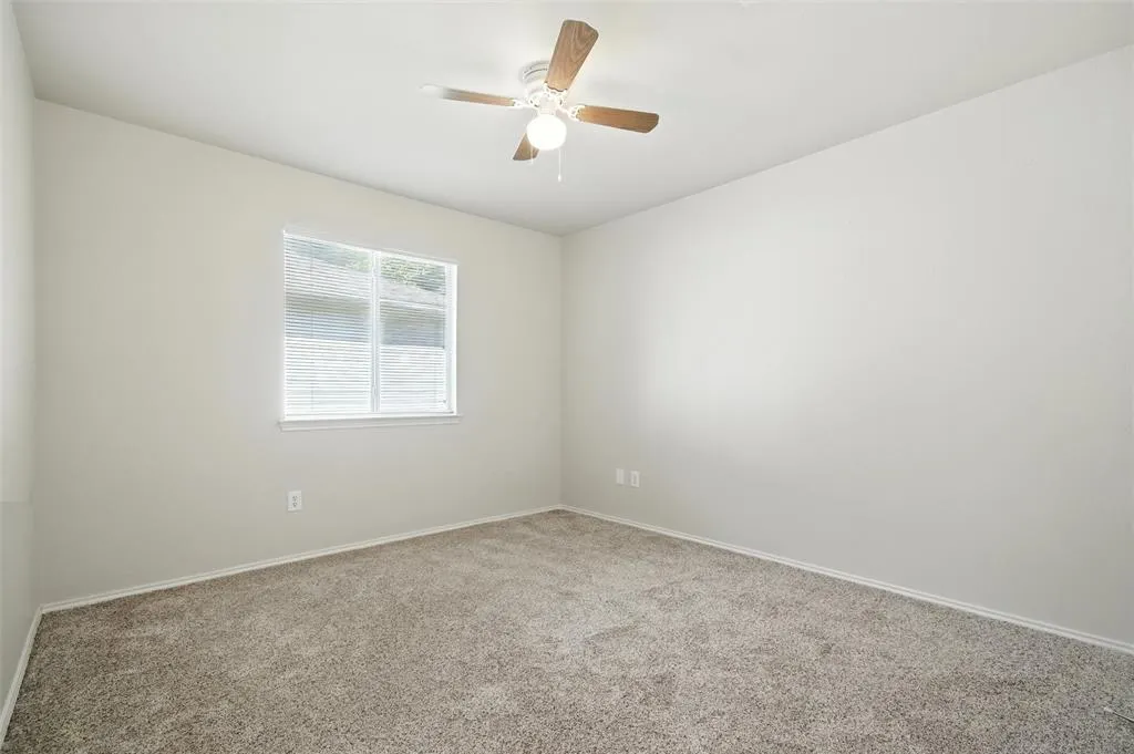 1109 Oak Hollow Lane