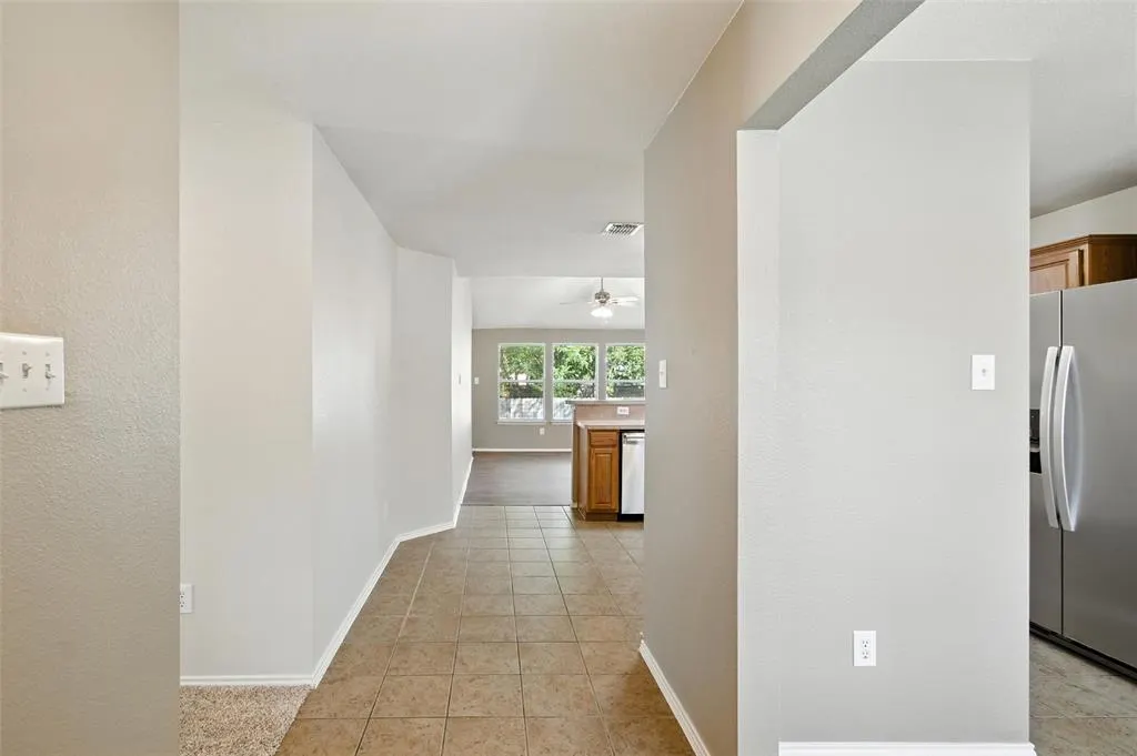 1109 Oak Hollow Lane