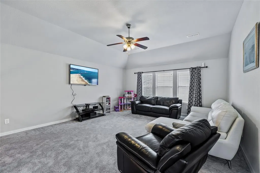 9916 Bitterroot Drive