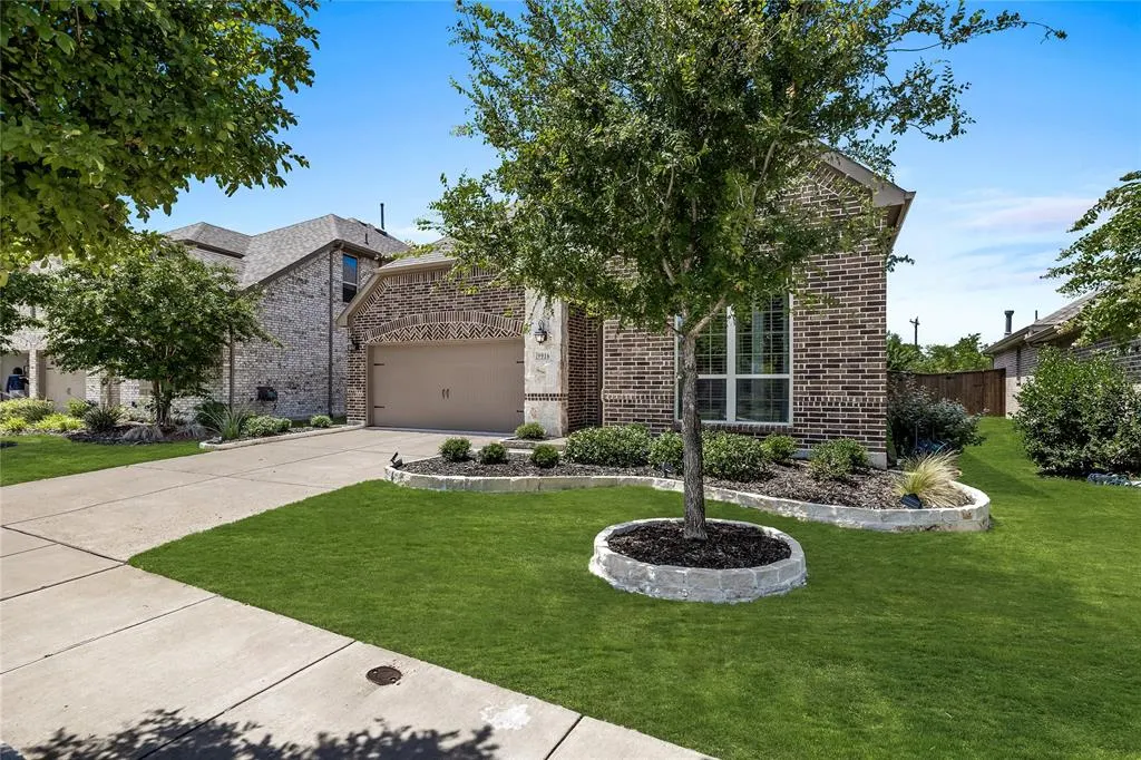 9916 Bitterroot Drive