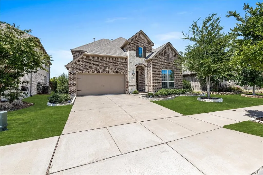 9916 Bitterroot Drive