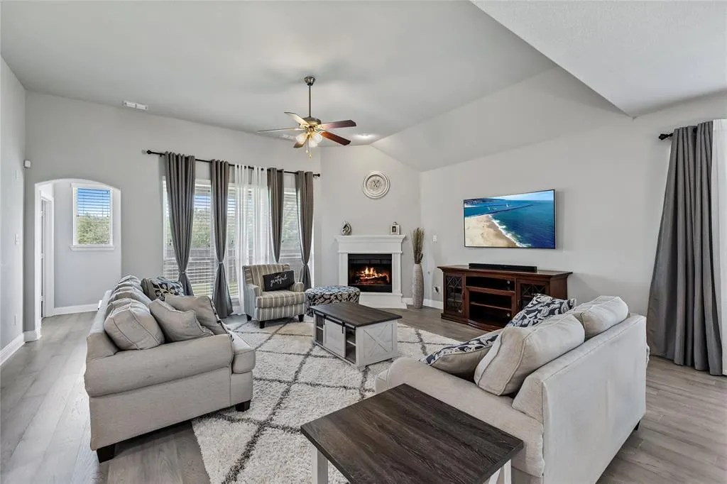 9916 Bitterroot Drive