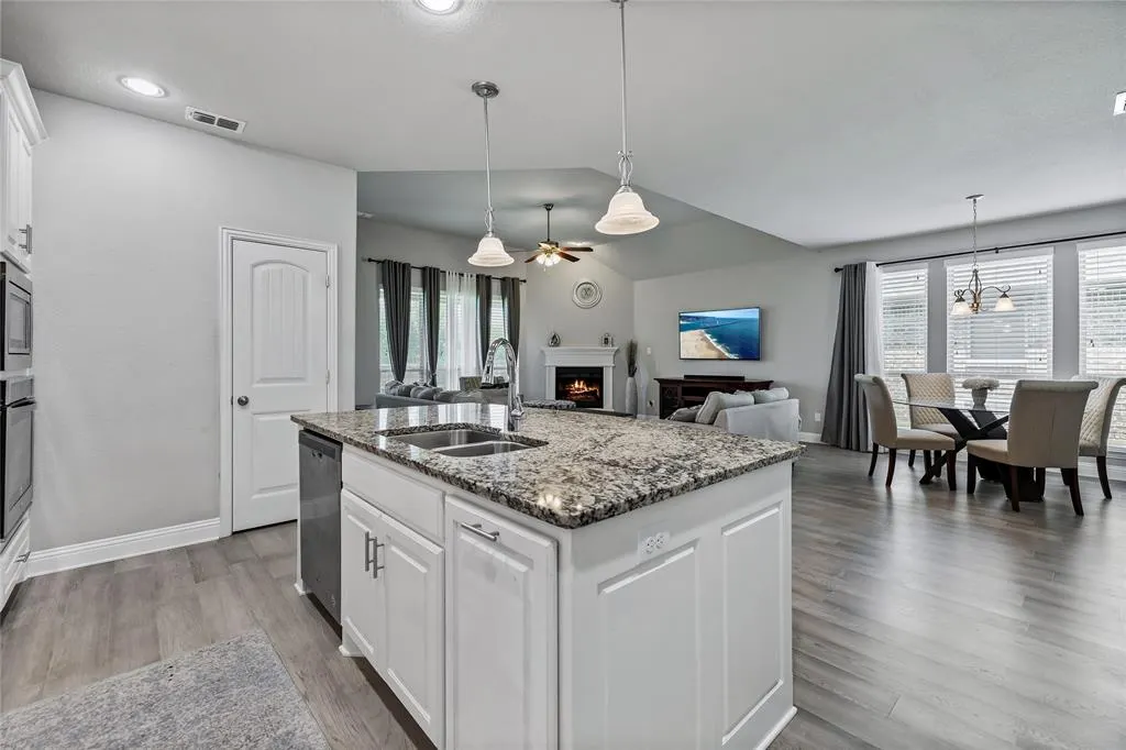 9916 Bitterroot Drive