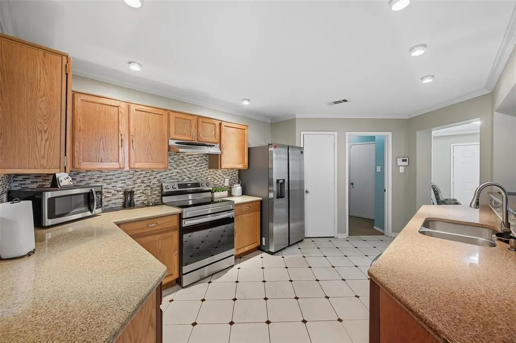 2918 Saint Rita Drive