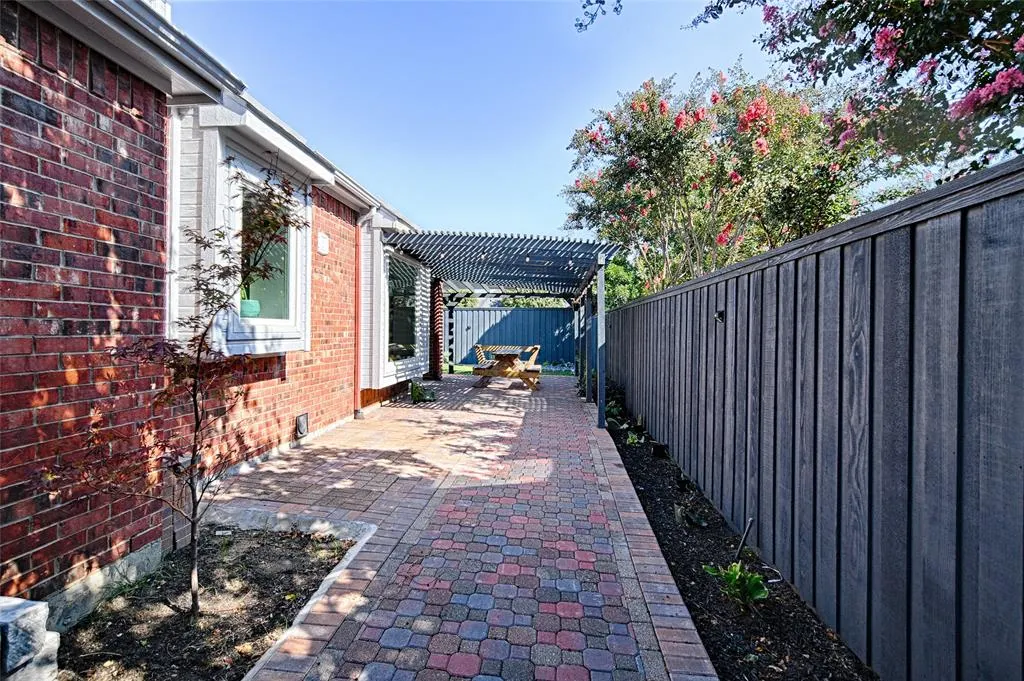 2037 Usa Drive