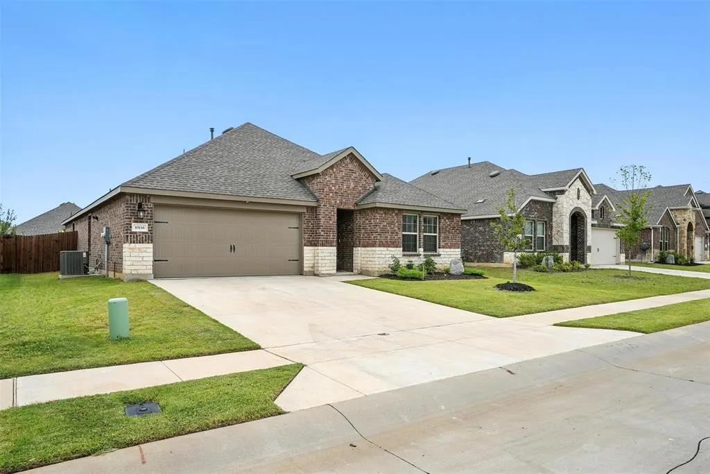 10116 Autumn Leaves Lane