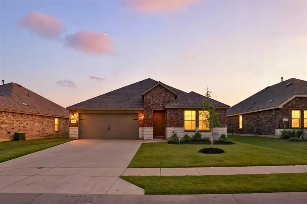 10116 Autumn Leaves Lane