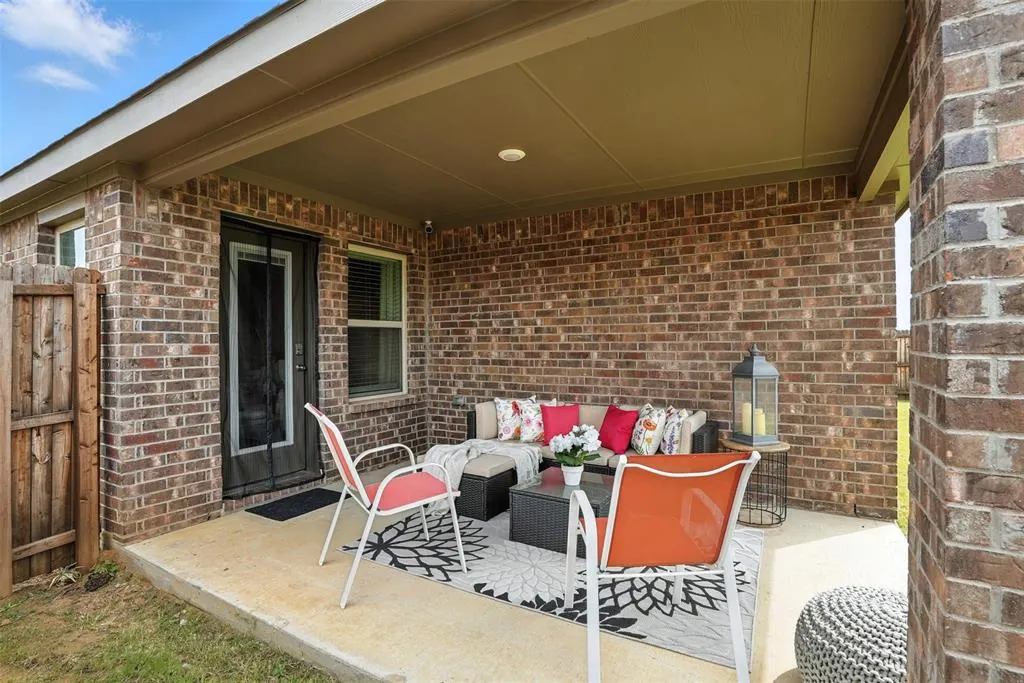 10116 Autumn Leaves Lane