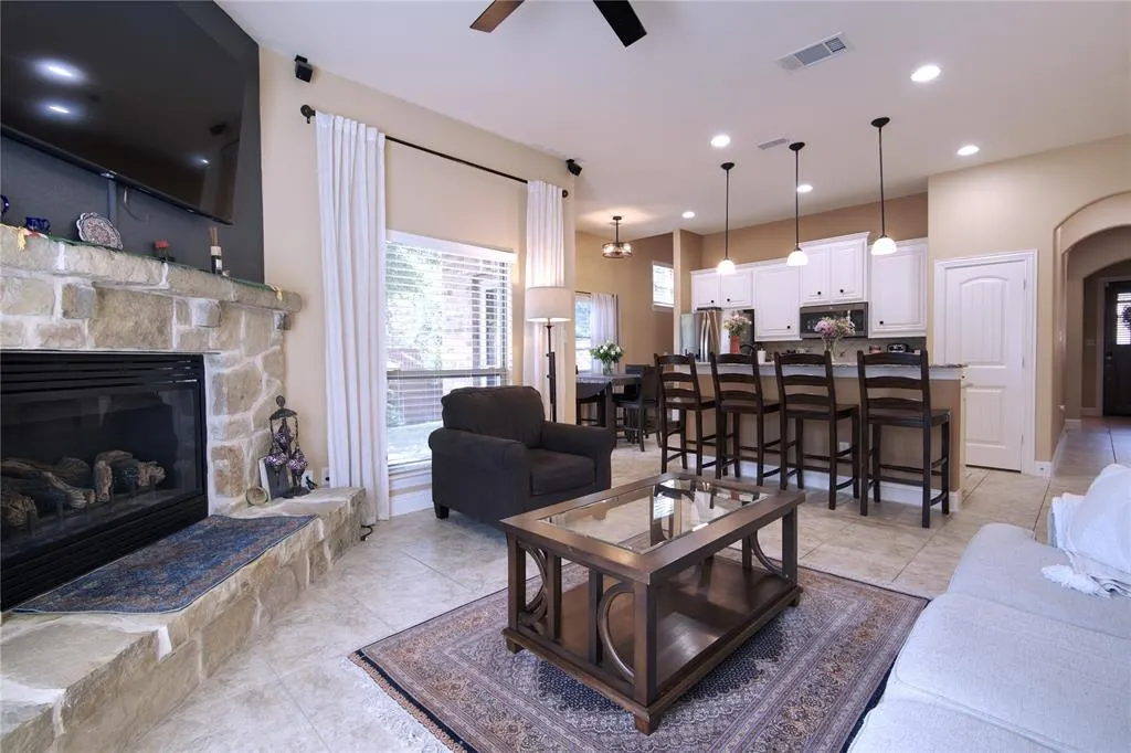 4105 Pecan Bend Lane