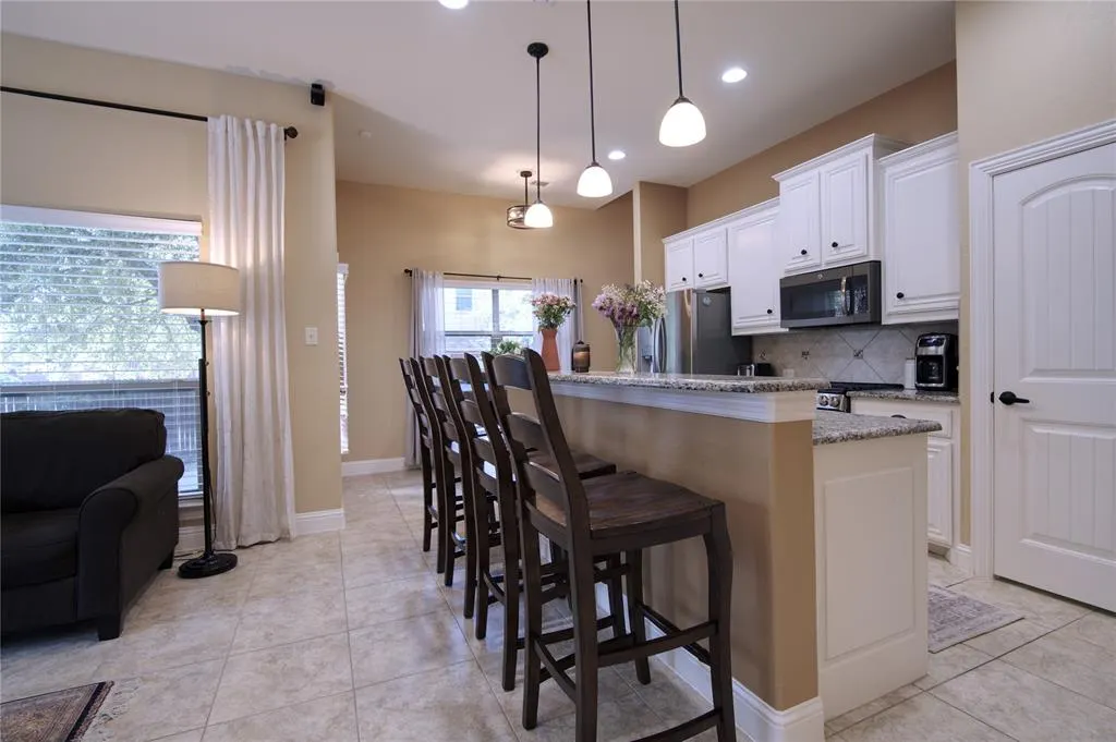 4105 Pecan Bend Lane