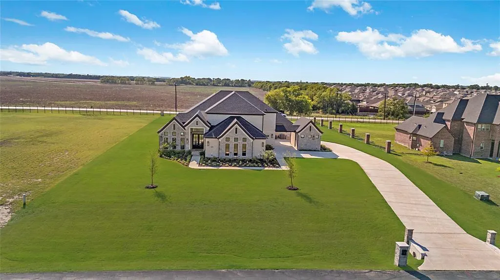 7171 Deerwood Trail