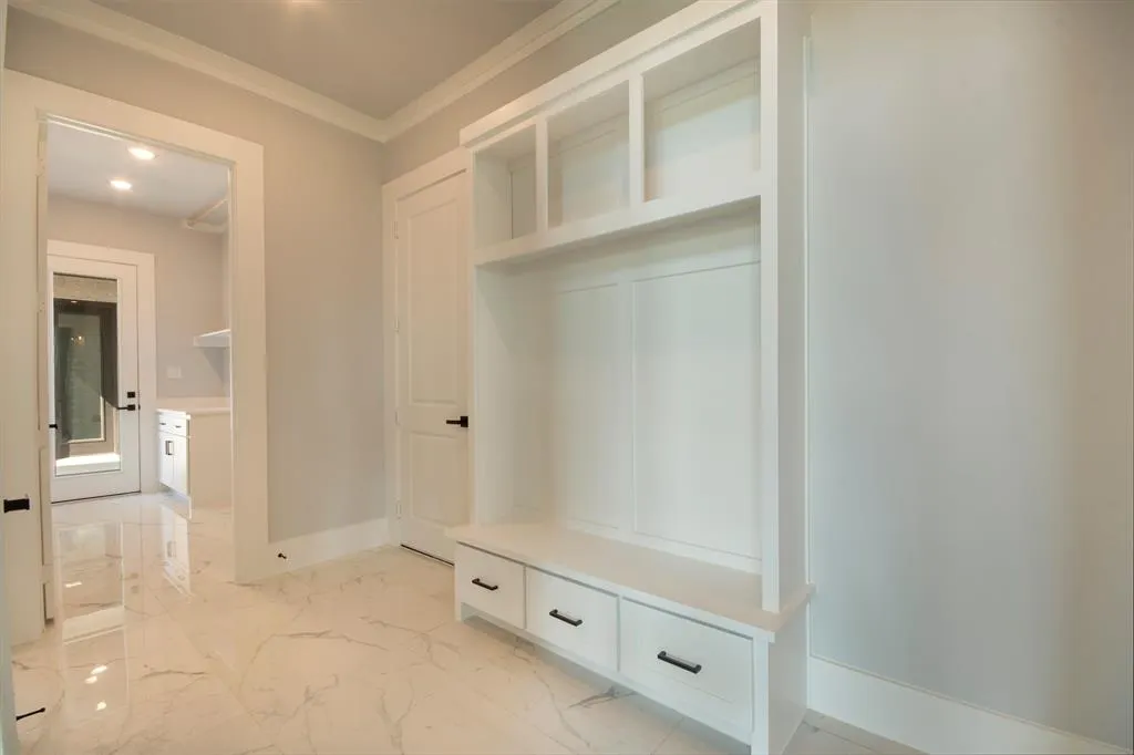 7171 Deerwood Trail
