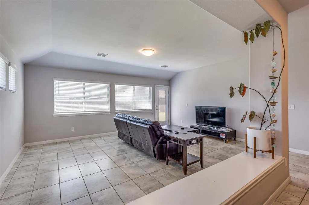 1404 Rosebush Road