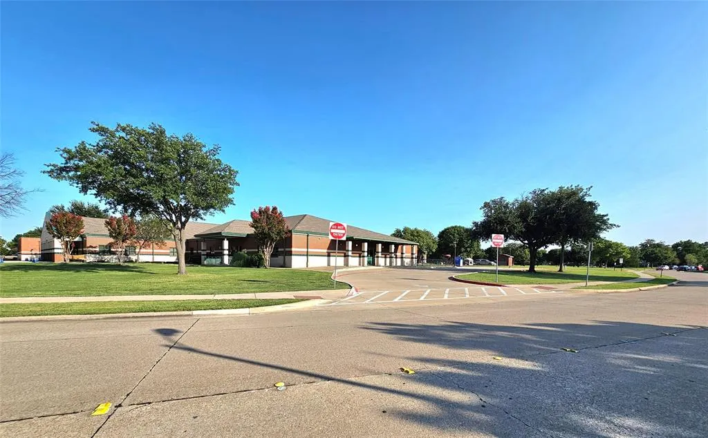 4017 Eagle Pass