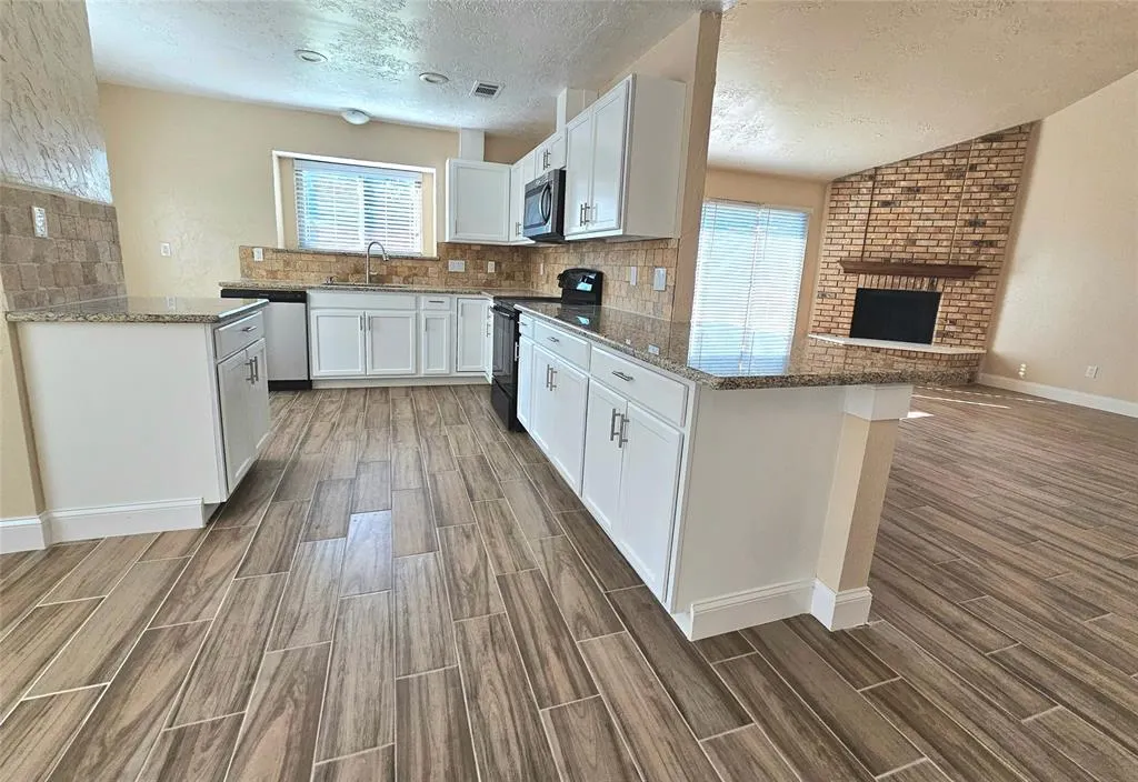 4017 Eagle Pass