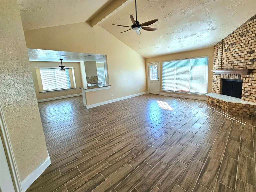 4017 Eagle Pass